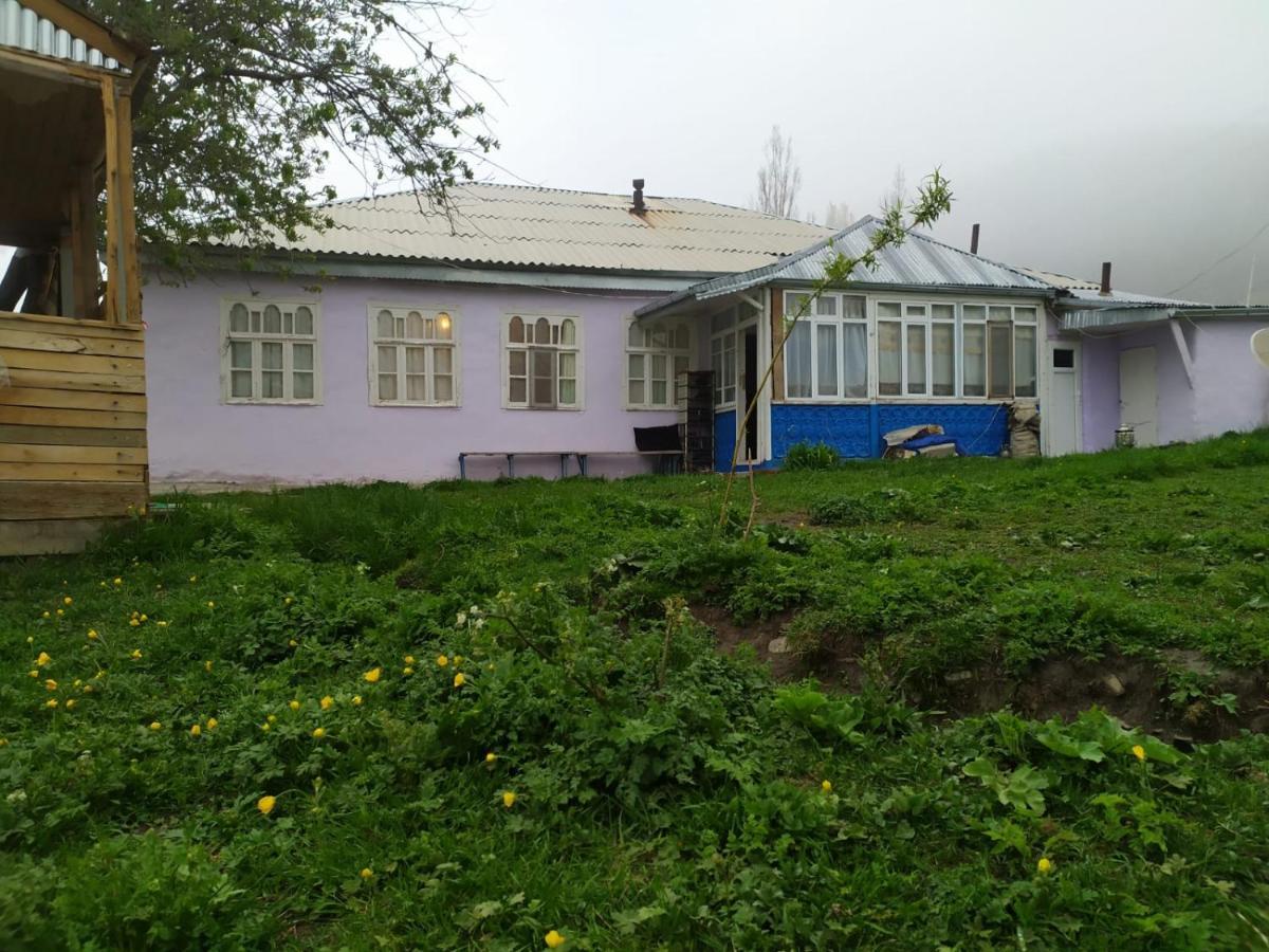 Xinaliq Khinalig Izzet'S Riverside Home Stay 외부 사진