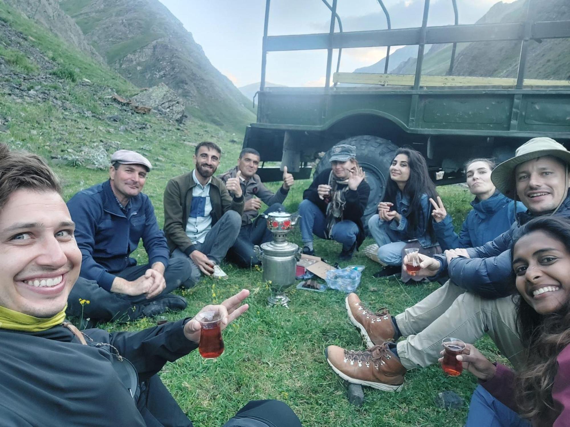 Xinaliq Khinalig Izzet'S Riverside Home Stay 외부 사진