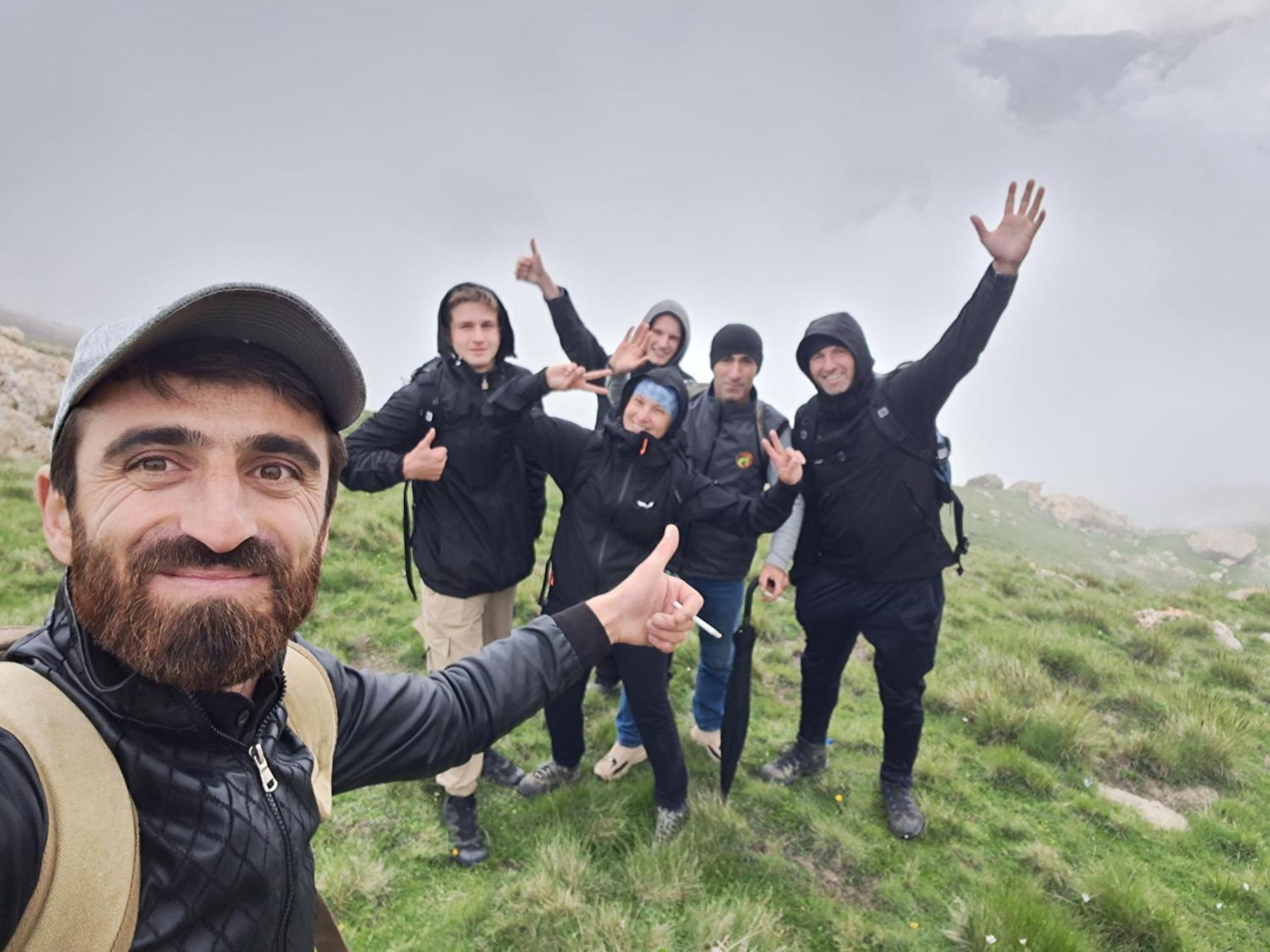 Xinaliq Khinalig Izzet'S Riverside Home Stay 외부 사진